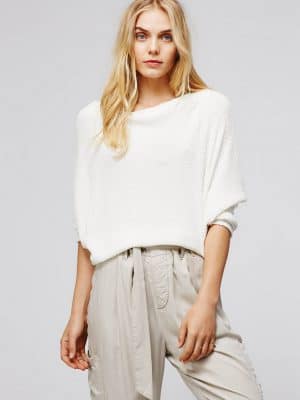 لباس زنانه محصول ساختگی